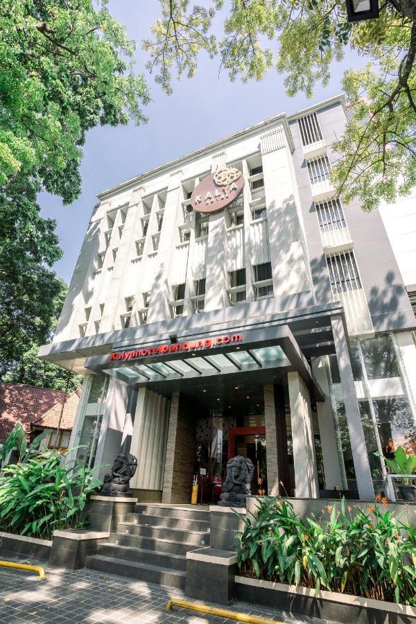 Kalya Hotel Bandung Dago Esterno foto