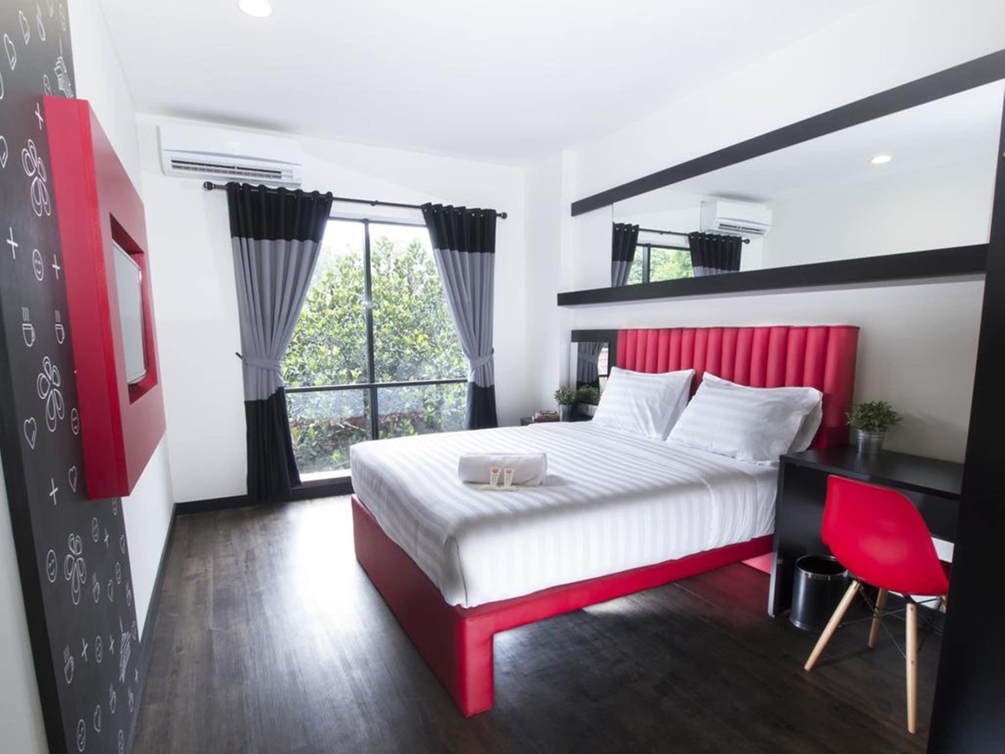 Kalya Hotel Bandung Dago Esterno foto