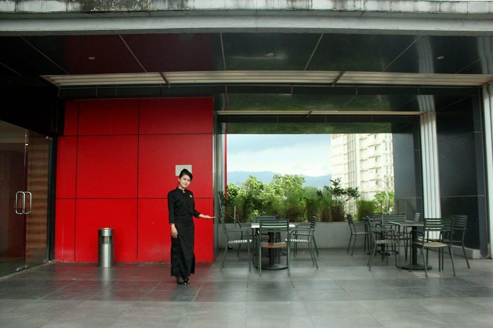 Kalya Hotel Bandung Dago Esterno foto
