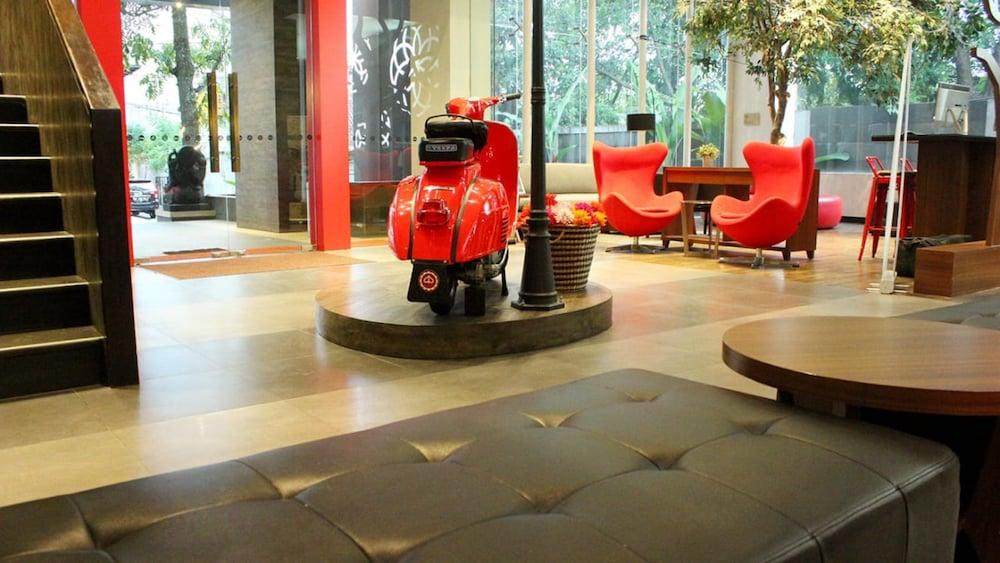 Kalya Hotel Bandung Dago Esterno foto