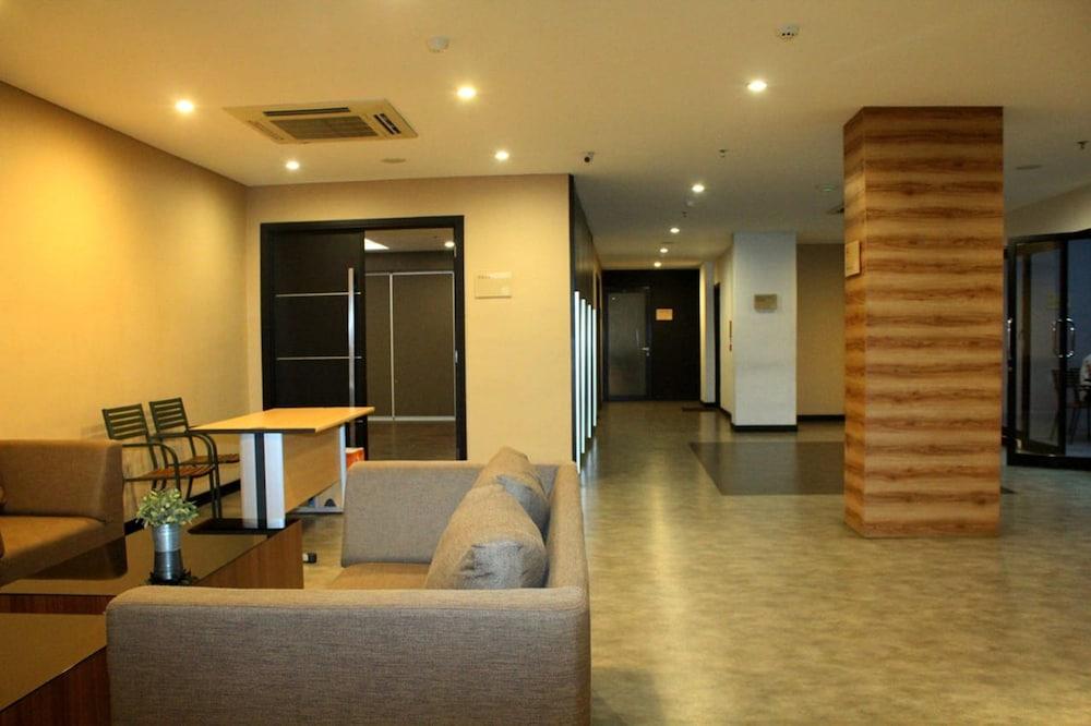 Kalya Hotel Bandung Dago Esterno foto