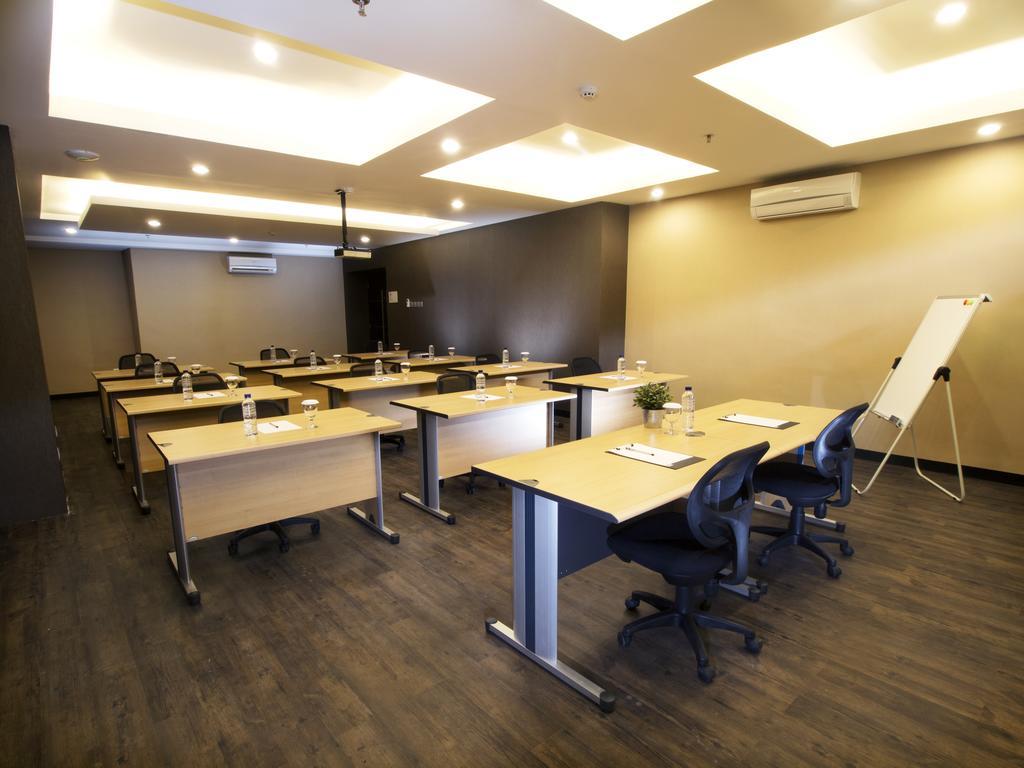 Kalya Hotel Bandung Dago Esterno foto