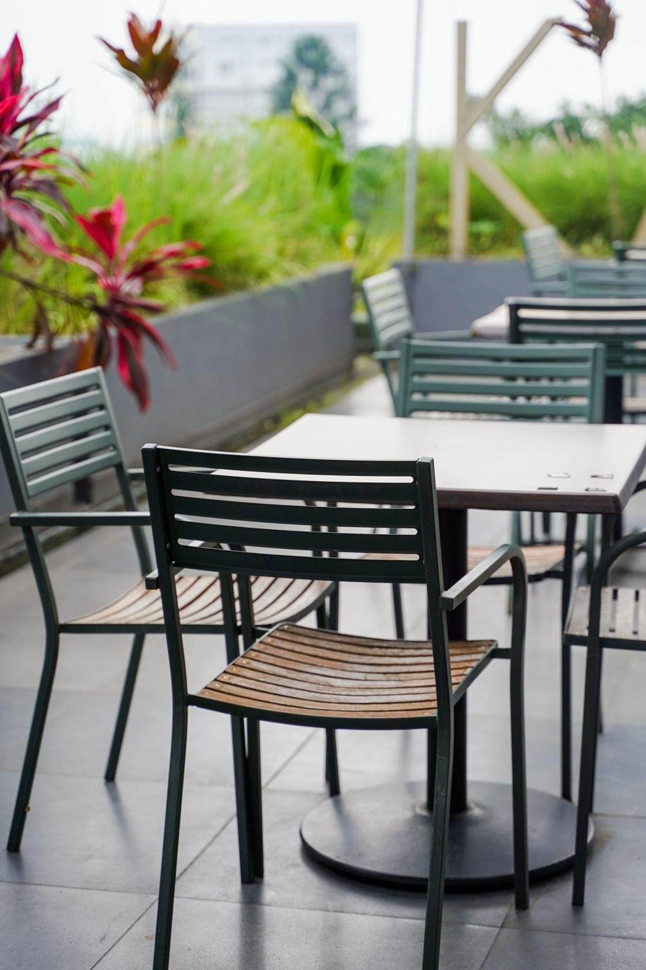 Kalya Hotel Bandung Dago Esterno foto