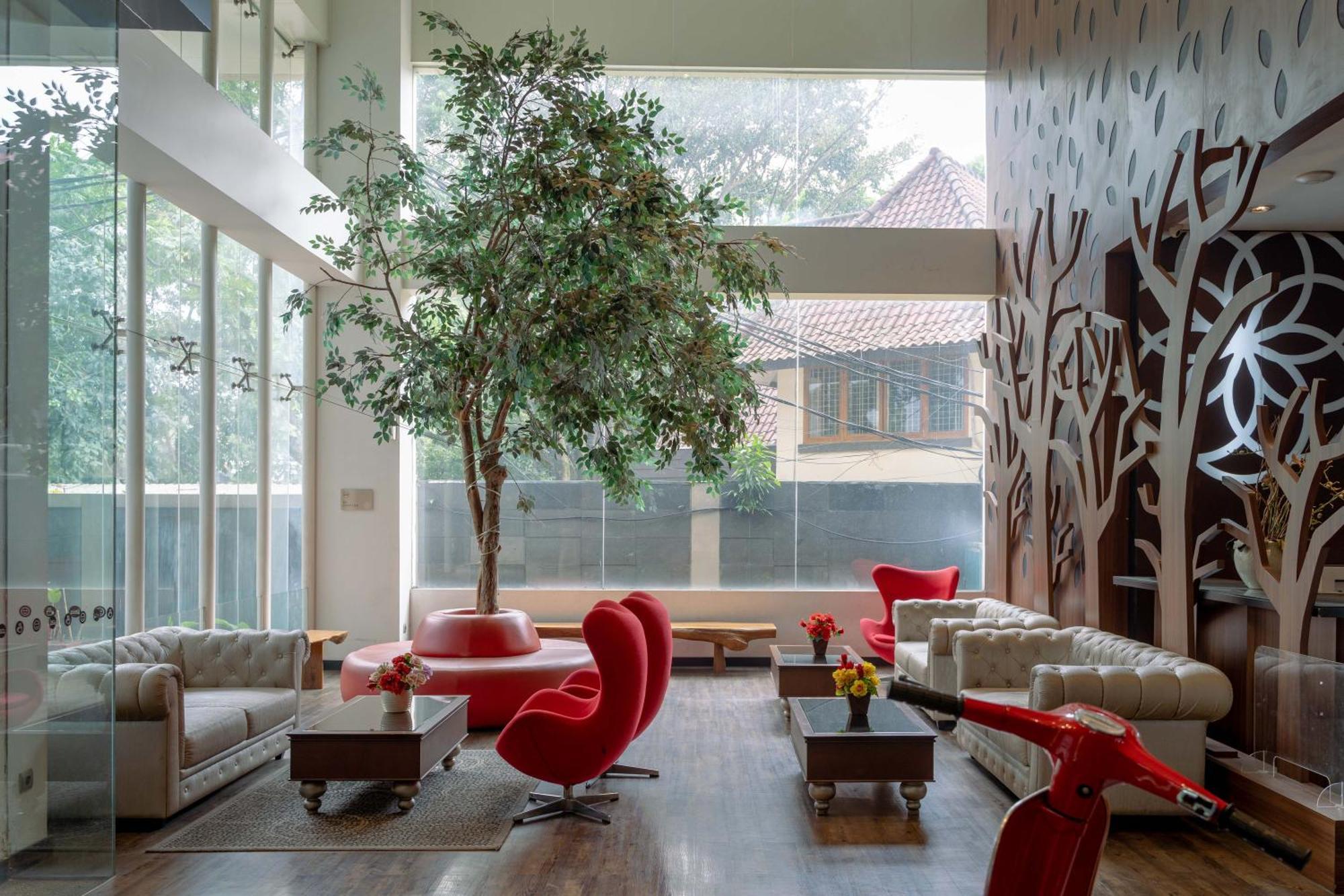 Kalya Hotel Bandung Dago Esterno foto