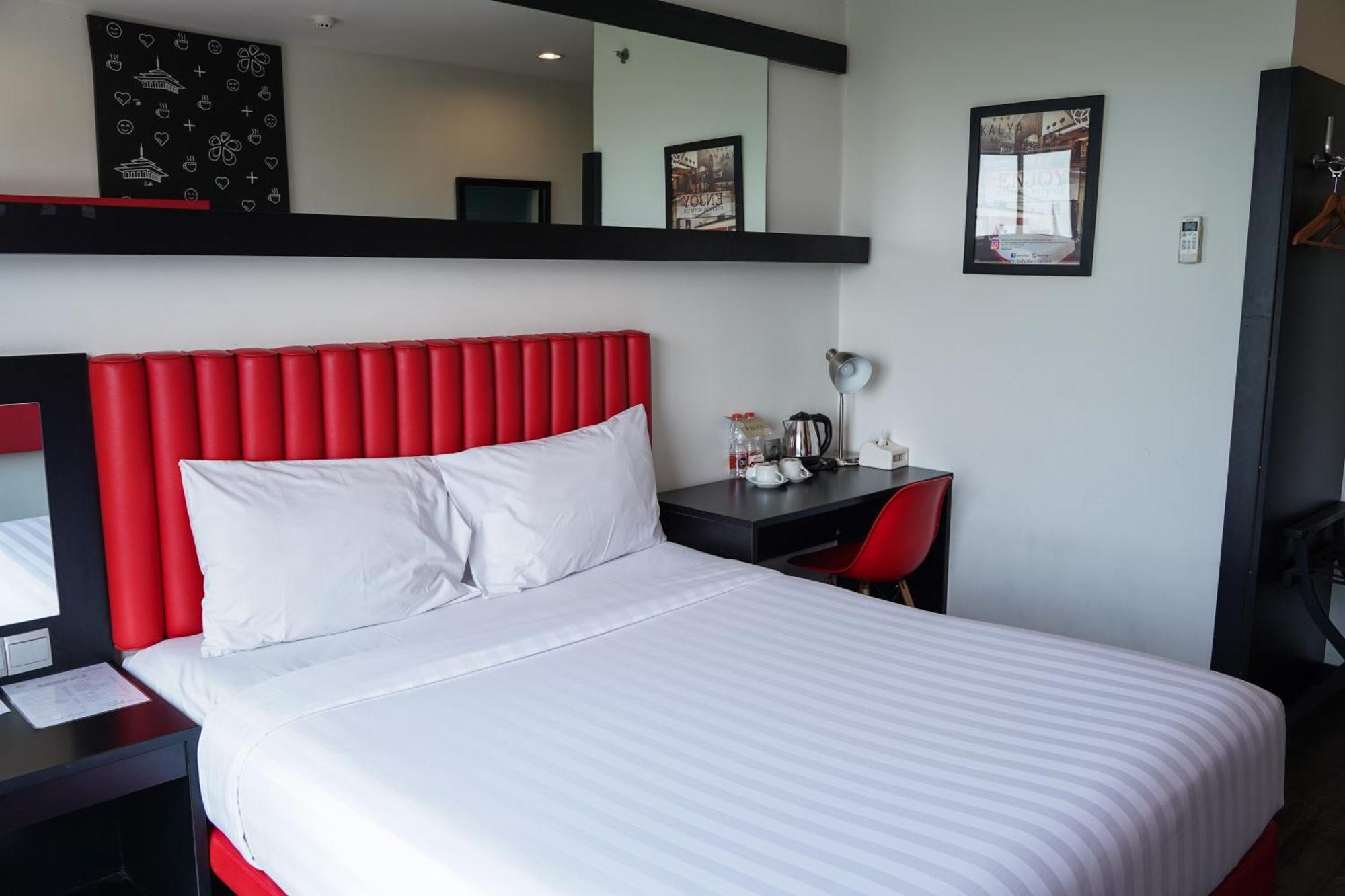Kalya Hotel Bandung Dago Esterno foto