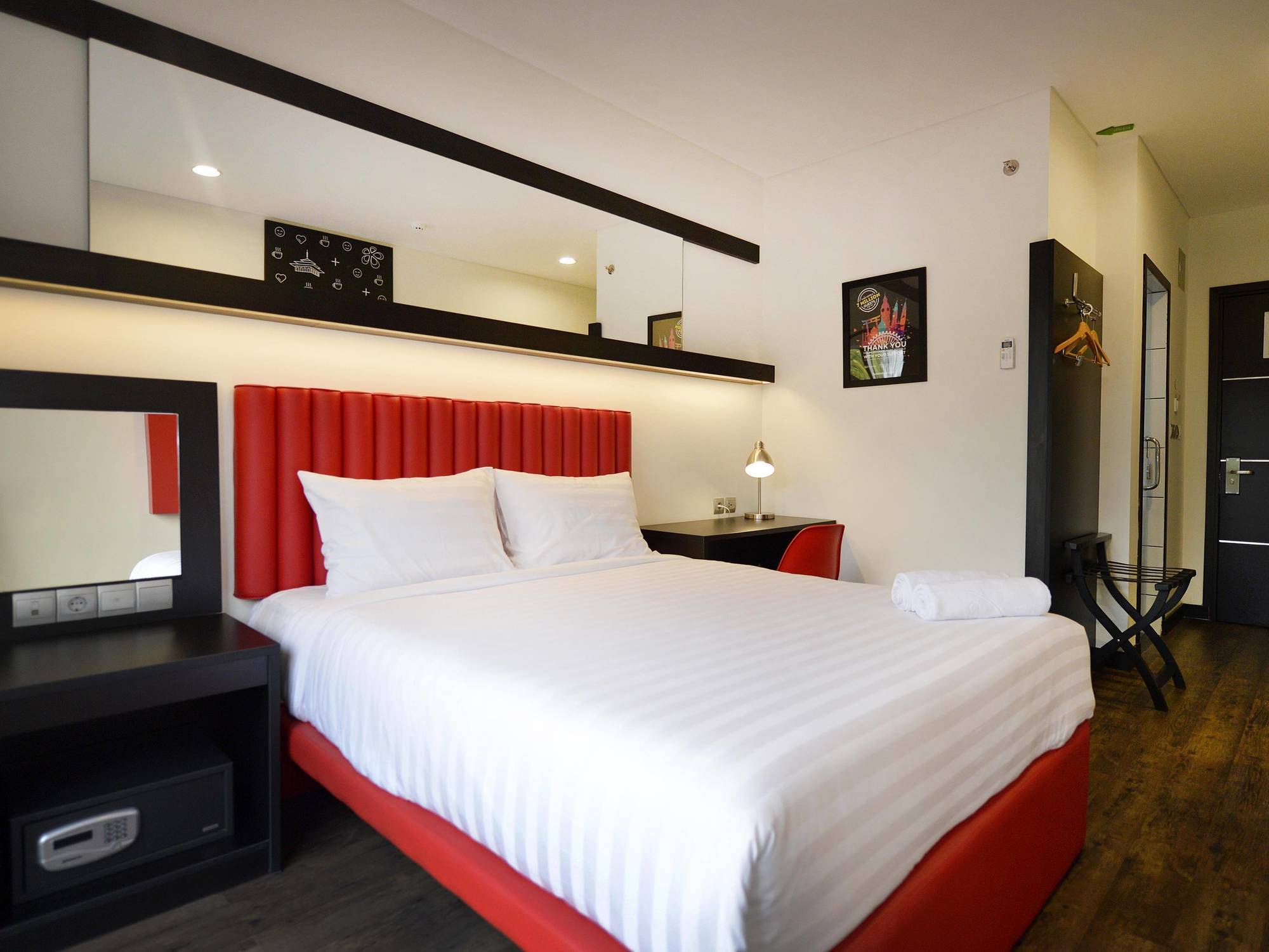 Kalya Hotel Bandung Dago Esterno foto